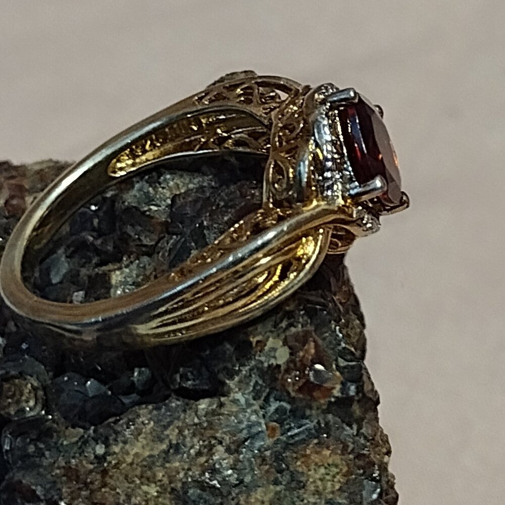 Cz Ruby With Dimond Chips Ring - image 8